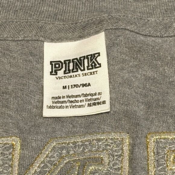 PINK VICTORIA’S SECRET Women’s Gray White Stripe Sleeve V-Neck Tee Size Medium - Picture 3 of 5